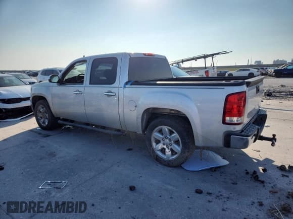 ✅ 2012 GMC Sierra 1500 SLE • VIN: 3GTP1VE0XCG202717 • Lot: 71018095. Wystawiony na Copart z przebiegiem 131 385 mil. Bezpłatny archiwum sprzedaży aukcyjnych z USA i szczegółowy raport historii pojazdu na DreamBid. Zdjęcie 2.