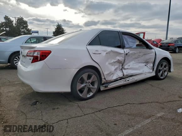 ✅ 2012 Toyota Camry SE • VIN: 4T1BK1FK2CU018218 • Лот: 93935405. Опубликован ранее на Copart с пробегом 125 098 миль. Бесплатный доступ к архиву аукционных продаж из США и подробный отчёт об истории автомобиля на DreamBid. Изображение 3.