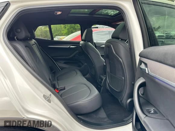 ✅ 2018 BMW X2 sDrive28i • VIN: WBXYJ3C32JEJ75882 • Lot: 56330835. Listed on Copart with 84,609 mi. Free auction sales archive from the USA and detailed vehicle history report at DreamBid. Image 5.