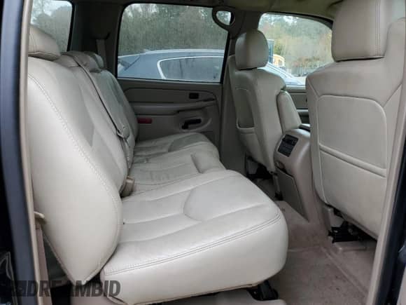 2004 Chevrolet Suburban LT with VIN 3GNFK16Z54G136147, listed as a Copart auction lot 90656025 with 276,064 mi miles and Clean title. Bid and sale history available at DreamBid. Image 11.