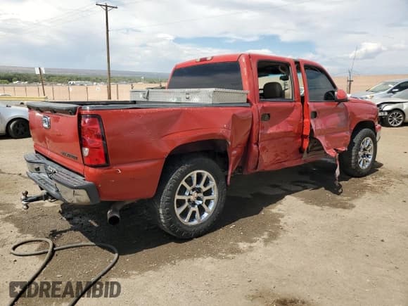 ✅ 2004 Chevrolet Silverado 1500 LS • VIN: 2GCEC13T041408209 • Лот: 70996884. Опубликован ранее на Copart с пробегом Не указан. Бесплатный доступ к архиву аукционных продаж из США и подробный отчёт об истории автомобиля на DreamBid. Изображение 3.