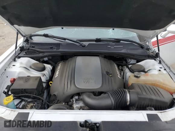 ✅ 2020 Dodge Challenger R/T 50th Anniversary • VIN: 2C3CDZBT1LH210608 • Lot: 64180975. Wystawiony na Copart z przebiegiem 28 120 mil. Bezpłatny archiwum sprzedaży aukcyjnych z USA i szczegółowy raport historii pojazdu na DreamBid. Zdjęcie 11.