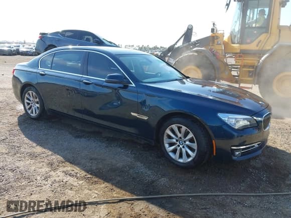 ✅ 2013 BMW 7 Series 740Li • VIN: WBAYE4C53DD137108 • Lot: 43849392. Wystawiony na IAAI z przebiegiem 138 474 mil. Bezpłatny archiwum sprzedaży aukcyjnych z USA i szczegółowy raport historii pojazdu na DreamBid. Zdjęcie 1.