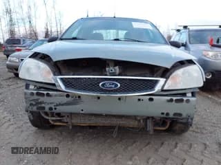 ✅ 2006 Ford Focus S • VIN: 1FAHP34N06W214617 • Lot: 43507627. Wystawiony na IAAI z przebiegiem 134 239 mil. Bezpłatny archiwum sprzedaży aukcyjnych z USA i szczegółowy raport historii pojazdu na DreamBid. Zdjęcie 6.