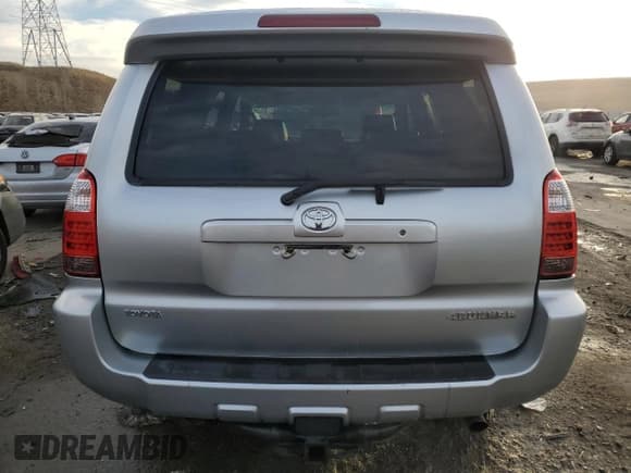 ✅ 2009 Toyota 4Runner Limited • VIN: JTEBT17R69K007025 • Lot: 43943555. Listed on Copart with 279,725 mi. Free auction sales archive from the USA and detailed vehicle history report at DreamBid. Image 6.