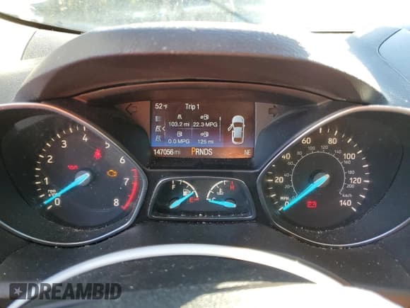 ✅ 2017 Ford Escape SE • VIN: 1FMCU9GD1HUE11325 • Lot: 89575645. Wystawiony na Copart z przebiegiem 147 056 mil. Bezpłatny archiwum sprzedaży aukcyjnych z USA i szczegółowy raport historii pojazdu na DreamBid. Zdjęcie 9.