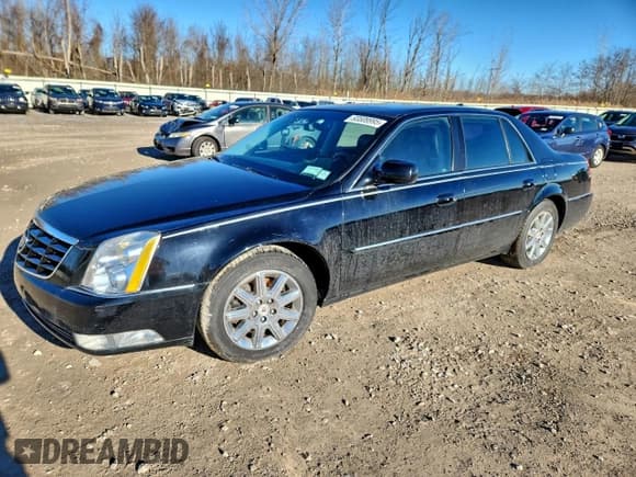 ✅ 2011 Cadillac DTS Premium Collection • VIN: 1G6KH5E6XBU117658 • Lot: 93509995. Wystawiony na Copart z przebiegiem 139 902 mil. Bezpłatny archiwum sprzedaży aukcyjnych z USA i szczegółowy raport historii pojazdu na DreamBid. Zdjęcie 1.