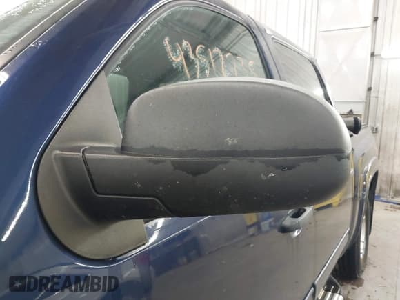 ✅ 2011 Chevrolet Silverado 1500 LT • VIN: 1GCPKSE35BF172550 • Lot: 43512735. Wystawiony na IAAI z przebiegiem 206 316 mil. Bezpłatny archiwum sprzedaży aukcyjnych z USA i szczegółowy raport historii pojazdu na DreamBid. Zdjęcie 12.