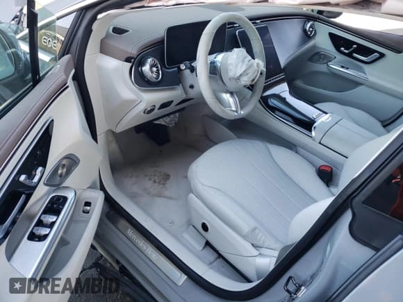 ✅ 2024 Mercedes-Benz EQE 350 • VIN: W1KEG1CB7RF050270 • Lot: 57729265. Listed on Copart with Not provided. Free auction sales archive from the USA and detailed vehicle history report at DreamBid. Image 8.