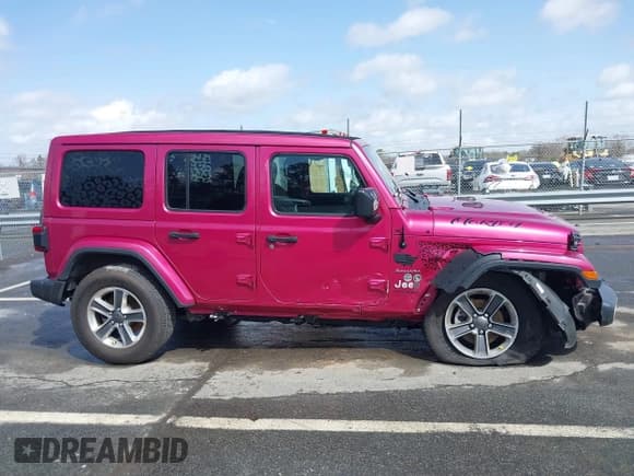 ✅ 2022 Jeep Wrangler Unlimited Sahara • VIN: 1C4HJXEG5NW109153 • Lot: 41727174. Listed on IAAI with 41,718 mi. Free auction sales archive from the USA and detailed vehicle history report at DreamBid. Image 13.