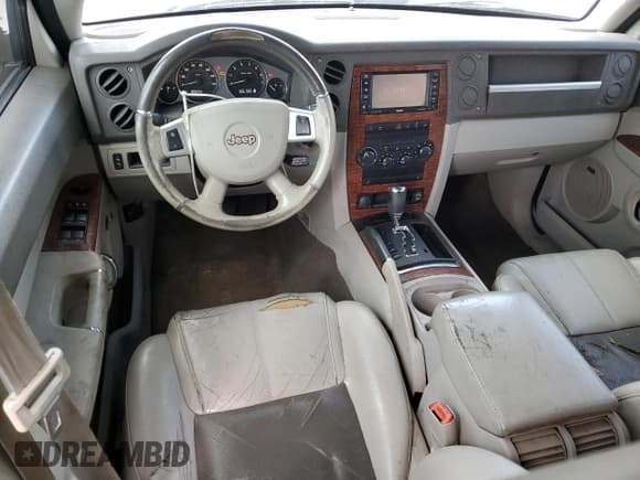 ✅ 2008 Jeep Commander Limited • VIN: 1J8HH58258C145911 • Lot: 57071275. Listed on Copart with 150,577 mi. Free auction sales archive from the USA and detailed vehicle history report at DreamBid. Image 8.