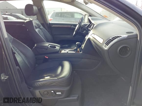 ✅ 2012 Audi Q7 Premium Plus • VIN: WA1LGAFE3CD004360 • Lot: 43779227. Listed on IAAI with 203,125 mi. Free auction sales archive from the USA and detailed vehicle history report at DreamBid. Image 5.