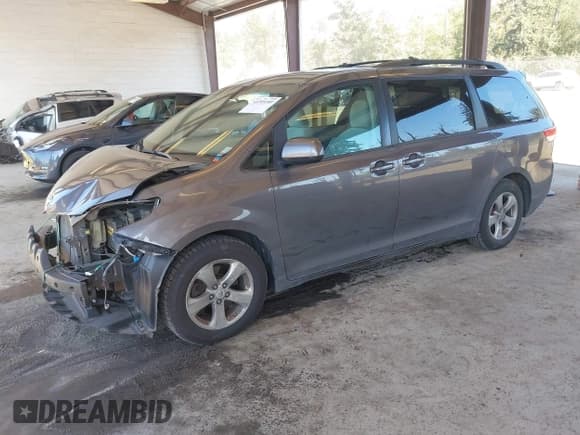 ✅ 2012 Toyota Sienna LE • VIN: 5TDKK3DC6CS247694 • Lot: 43395189. Listed on IAAI with 133,968 mi. Free auction sales archive from the USA and detailed vehicle history report at DreamBid. Image 2.