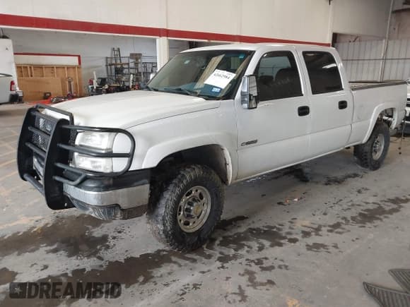✅ 2004 Chevrolet Silverado 2500 LT • VIN: 1GCGC23U14F182052 • Lot: 42662984. Wystawiony na IAAI z przebiegiem 209 069 mil. Bezpłatny archiwum sprzedaży aukcyjnych z USA i szczegółowy raport historii pojazdu na DreamBid. Zdjęcie 2.