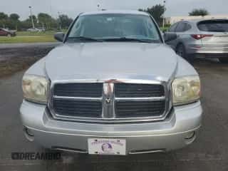 2006 Dodge Dakota SLT z VIN 1D7HE48N26S664461, wystawiony jako Copart lot #75167334 z przebiegiem 93 432 mil mil oraz Nie do naprawy • Non repairable. Historia ofert i sprzedaży dostępna na DreamBid. Obrazek 5.