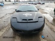 ✅ 1997 Pontiac Firebird Firebird • VIN: 2G2FS22K8V2217367 • Lot: 45146375. Wystawiony na Copart z przebiegiem 112 010 mil. Bezpłatny archiwum sprzedaży aukcyjnych z USA i szczegółowy raport historii pojazdu na DreamBid. Zdjęcie 5.