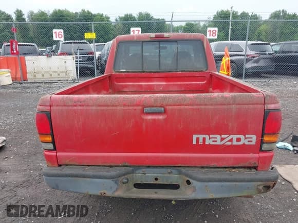 ✅ 1995 Mazda B-Series SE • VIN: 4F4CR16U3STM23330 • Lot: 42611256. Listed on IAAI with 190,761 mi. Free auction sales archive from the USA and detailed vehicle history report at DreamBid. Image 17.