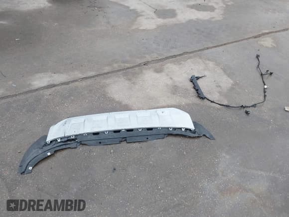 ✅ 2015 Infiniti QX70 • VIN: JN8CS1MUXFM380576 • Lot: 41516132. Wystawiony na IAAI z przebiegiem 109 662 mil. Bezpłatny archiwum sprzedaży aukcyjnych z USA i szczegółowy raport historii pojazdu na DreamBid. Zdjęcie 12.