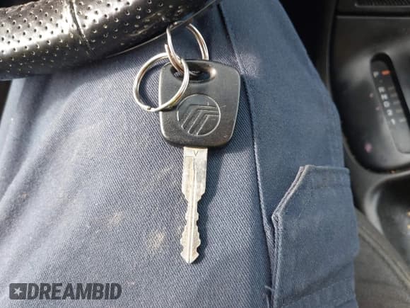 ✅ 2002 Mercury Cougar • VIN: 1ZWFT61LX25612363 • Lot: 41954995. Wystawiony na IAAI z przebiegiem 123 681 mil. Bezpłatny archiwum sprzedaży aukcyjnych z USA i szczegółowy raport historii pojazdu na DreamBid. Zdjęcie 11.