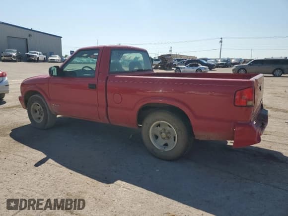 ✅ 1996 Chevrolet S-10 • VIN: 1GCCS1445T8130386 • Лот: 70913594. Опубликован ранее на Copart с пробегом 218 265 миль. Бесплатный доступ к архиву аукционных продаж из США и подробный отчёт об истории автомобиля на DreamBid. Изображение 2.