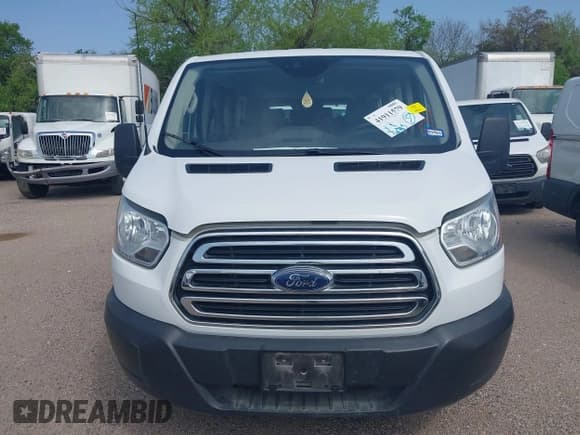 ✅ 2019 Ford Transit Passenger XL • VIN: 1FBZX2ZM2KKB65886 • Lot: 41911579. Wystawiony na IAAI z przebiegiem 56 785 mil. Bezpłatny archiwum sprzedaży aukcyjnych z USA i szczegółowy raport historii pojazdu na DreamBid. Zdjęcie 12.