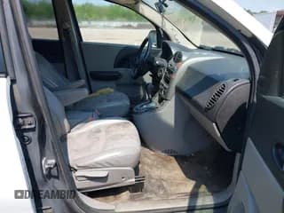 ✅ 2005 Saturn VUE • VIN: 5GZCZ53465S804196 • Lot: 42577576. Wystawiony na IAAI z przebiegiem 285 084 mil. Bezpłatny archiwum sprzedaży aukcyjnych z USA i szczegółowy raport historii pojazdu na DreamBid. Zdjęcie 5.