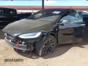 ✅ 2020 Tesla Model X Long Range • VIN: 5YJXCAE25LF229821 • Lot: 43023395. Wystawiony na IAAI z przebiegiem 127 674 mil. Bezpłatny archiwum sprzedaży aukcyjnych z USA i szczegółowy raport historii pojazdu na DreamBid. Zdjęcie 2.
