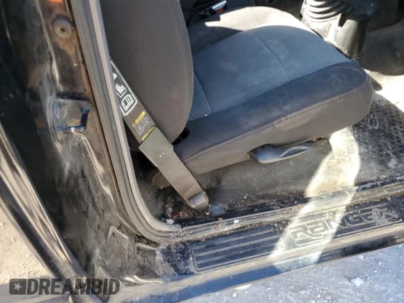 ✅ 2003 Ford Ranger XL • VIN: 1FTYR10U83PB56087 • Lot: 90637675. Listed on Copart with 128,609 mi. Free auction sales archive from the USA and detailed vehicle history report at DreamBid. Image 10.