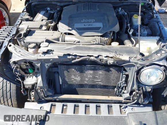 ✅ 2018 Jeep Wrangler Sahara • VIN: 1C4AJWBG9JL860882 • Lot: 41752798. Listed on IAAI with 88,169 mi. Free auction sales archive from the USA and detailed vehicle history report at DreamBid. Image 10.