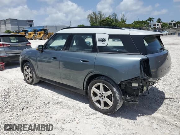 ✅ 2025 MINI Countryman SE • VIN: WMZ53GA06S7R27874 • Lot: 66045075. Listed on Copart with 10,227 mi. Free auction sales archive from the USA and detailed vehicle history report at DreamBid. Image 2.