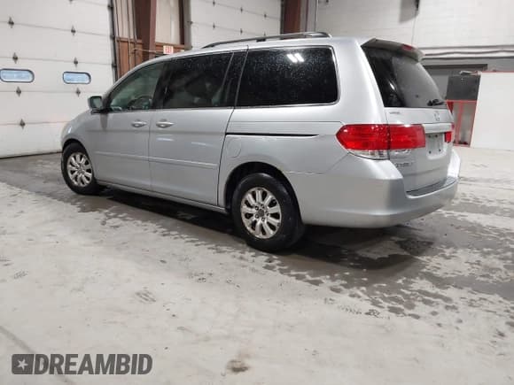 ✅ 2010 Honda Odyssey EX • VIN: 5FNRL3H44AB085662 • Лот: 42199416. Опубликован ранее на IAAI с пробегом 181 221 миль. Бесплатный доступ к архиву аукционных продаж из США и подробный отчёт об истории автомобиля на DreamBid. Изображение 3.