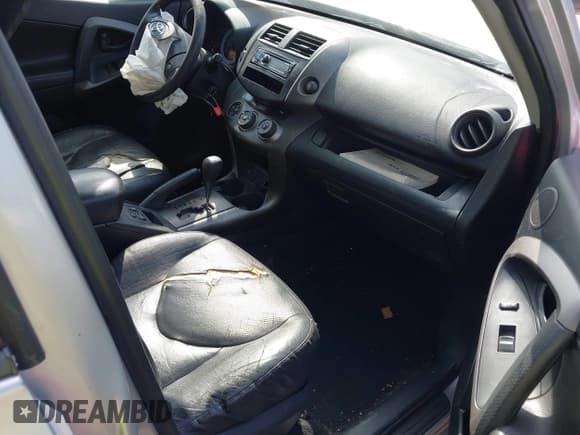 ✅ 2009 Toyota RAV4 Sport • VIN: JTMZK32VX9D001240 • Lot: 43485525. Listed on IAAI with 183,938 mi. Free auction sales archive from the USA and detailed vehicle history report at DreamBid. Image 5.