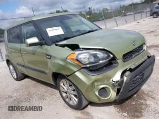 ✅ 2013 Kia Soul • VIN: KNDJT2A51D7633220 • Lot: 43059697. Wystawiony na IAAI z przebiegiem 119 767 mil. Bezpłatny archiwum sprzedaży aukcyjnych z USA i szczegółowy raport historii pojazdu na DreamBid. Zdjęcie 1.