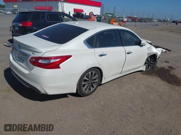 ✅ 2016 Nissan Altima SR • VIN: 1N4AL3AP5GC133196 • Lot: 42784352. Listed on IAAI with 154,143 mi. Free auction sales archive from the USA and detailed vehicle history report at DreamBid. Image 4.