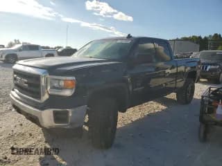 ✅ 2015 GMC Sierra 1500 • VIN: 1GTV2TEC8FZ225842 • Лот: 70447695. Опубликован ранее на Copart с пробегом 181 424 миль. Бесплатный доступ к архиву аукционных продаж из США и подробный отчёт об истории автомобиля на DreamBid. Изображение 1.