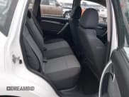 ✅ 2011 Chevrolet Aveo 1LT • VIN: KL1TD6DE7BB148719 • Lot: 41471866. Wystawiony na IAAI z przebiegiem 122 836 mil. Bezpłatny archiwum sprzedaży aukcyjnych z USA i szczegółowy raport historii pojazdu na DreamBid. Zdjęcie 8.