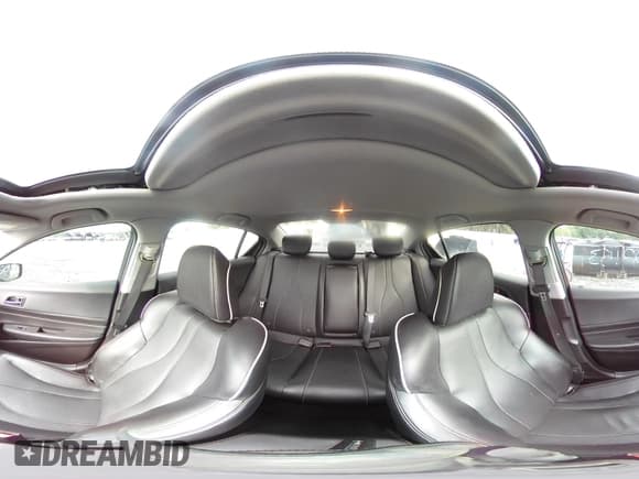 ✅ 2019 Acura ILX Premium • VIN: 19UDE2F70KA013462 • Lot: 67193345. Wystawiony na Copart z przebiegiem 77 256 mil. Bezpłatny archiwum sprzedaży aukcyjnych z USA i szczegółowy raport historii pojazdu na DreamBid. Zdjęcie 14.