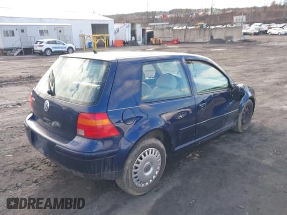 ✅ 2001 Volkswagen Golf • VIN: 9BWBT21J214040423 • Лот: 41715692. Опубликован ранее на IAAI с пробегом Не указан. Бесплатный доступ к архиву аукционных продаж из США и подробный отчёт об истории автомобиля на DreamBid. Изображение 4.