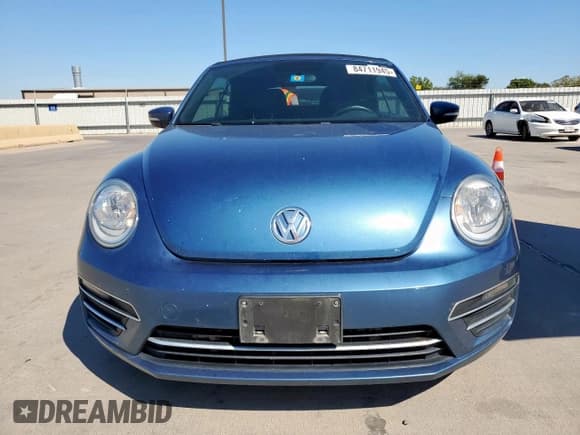 ✅ 2018 Volkswagen Beetle S • VIN: 3VW5DAAT5JM505097 • Лот: 84711945. Опубликован ранее на Copart с пробегом 111 659 миль. Бесплатный доступ к архиву аукционных продаж из США и подробный отчёт об истории автомобиля на DreamBid. Изображение 5.