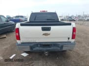 ✅ 2009 Chevrolet Silverado 1500 • VIN: 3GCEC33J79G169282 • Lot: 41387505. Wystawiony na IAAI z przebiegiem 243 182 mil. Bezpłatny archiwum sprzedaży aukcyjnych z USA i szczegółowy raport historii pojazdu na DreamBid. Zdjęcie 16.