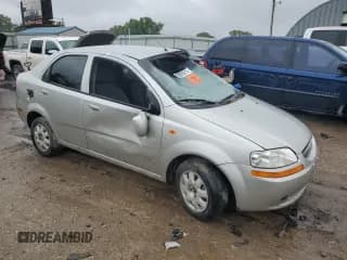 ✅ 2004 Chevrolet Aveo LS • VIN: KL1TJ526X4B240781 • Lot: 55926015. Wystawiony na Copart z przebiegiem 142 173 mil. Bezpłatny archiwum sprzedaży aukcyjnych z USA i szczegółowy raport historii pojazdu na DreamBid. Zdjęcie 4.