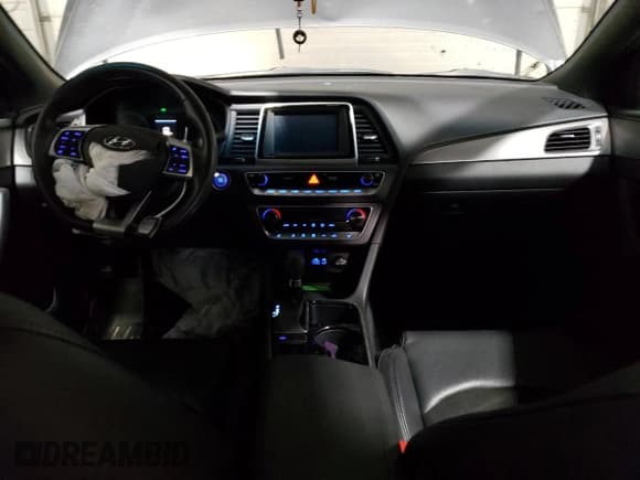 ✅ 2019 Hyundai Sonata SEL • VIN: 5NPE34AFXKH809132 • Lot: 70615382. Listed on Copart with 26,874 mi. Free auction sales archive from the USA and detailed vehicle history report at DreamBid. Image 8.