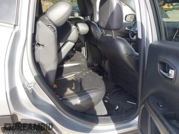 ✅ 2021 Jeep Compass Altitude • VIN: 3C4NJDBBXMT544491 • Lot: 43633353. Listed on IAAI with 62,325 mi. Free auction sales archive from the USA and detailed vehicle history report at DreamBid. Image 8.