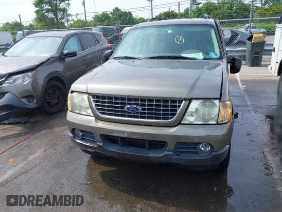 ✅ 2003 Ford Explorer XLT • VIN: 1FMZU73KX3UA95998 • Lot: 42080634. Listed on IAAI with 187,493 mi. Free auction sales archive from the USA and detailed vehicle history report at DreamBid. Image 12.