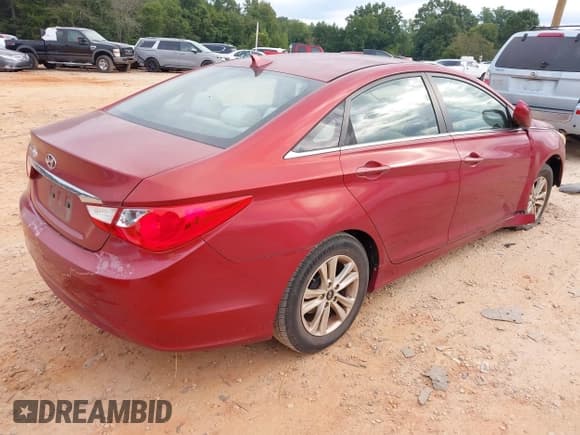 ✅ 2011 Hyundai Sonata GLS • VIN: 5NPEB4AC0BH259934 • Lot: 43103671. Listed on IAAI with 180,888 mi. Free auction sales archive from the USA and detailed vehicle history report at DreamBid. Image 4.