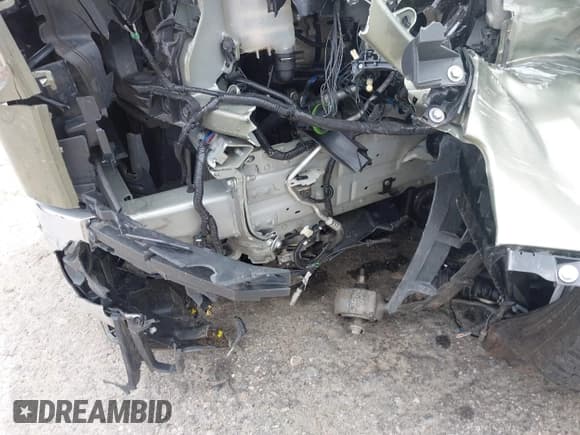 ✅ 2020 Land Rover Defender SE • VIN: SALEPEEU1L2007406 • Lot: 42454973. Listed on IAAI with 34,017 mi. Free auction sales archive from the USA and detailed vehicle history report at DreamBid. Image 18.