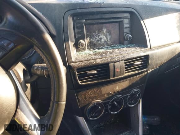 ✅ 2013 Mazda CX-5 Touring • VIN: JM3KE2CE1D0103888 • Lot: 43298744. Listed on IAAI with 305,966 mi. Free auction sales archive from the USA and detailed vehicle history report at DreamBid. Image 21.