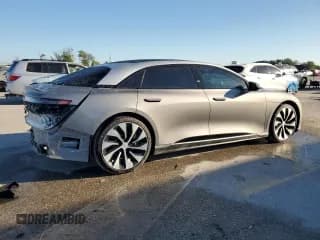 ✅ 2023 Lucid Air Touring • VIN: 50EA1TEA2PA002742 • Lot: 76973054. Wystawiony na Copart z przebiegiem 10 599 mil. Bezpłatny archiwum sprzedaży aukcyjnych z USA i szczegółowy raport historii pojazdu na DreamBid. Zdjęcie 3.