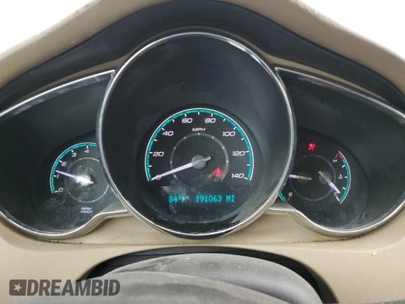 ✅ 2011 Chevrolet Malibu 1LS • VIN: 1G1ZB5E15BF259558 • Lot: 77109184. Wystawiony na Copart z przebiegiem 191 063 mil. Bezpłatny archiwum sprzedaży aukcyjnych z USA i szczegółowy raport historii pojazdu na DreamBid. Zdjęcie 9.