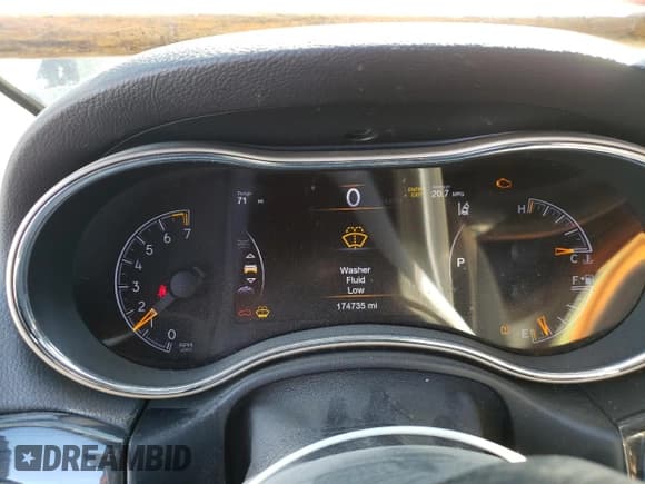 ✅ 2017 Jeep Grand Cherokee Overland • VIN: 1C4RJFCG7HC942105 • Lot: 81501275. Listed on Copart with 174,735 mi. Free auction sales archive from the USA and detailed vehicle history report at DreamBid. Image 9.